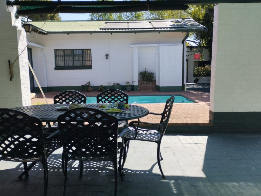 To Let 5 Bedroom Property for Rent in Waverley Free State